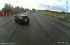 GIF animado (93056) Salvarte de un accidente bastante bestia por cuestion de pocos centimetros